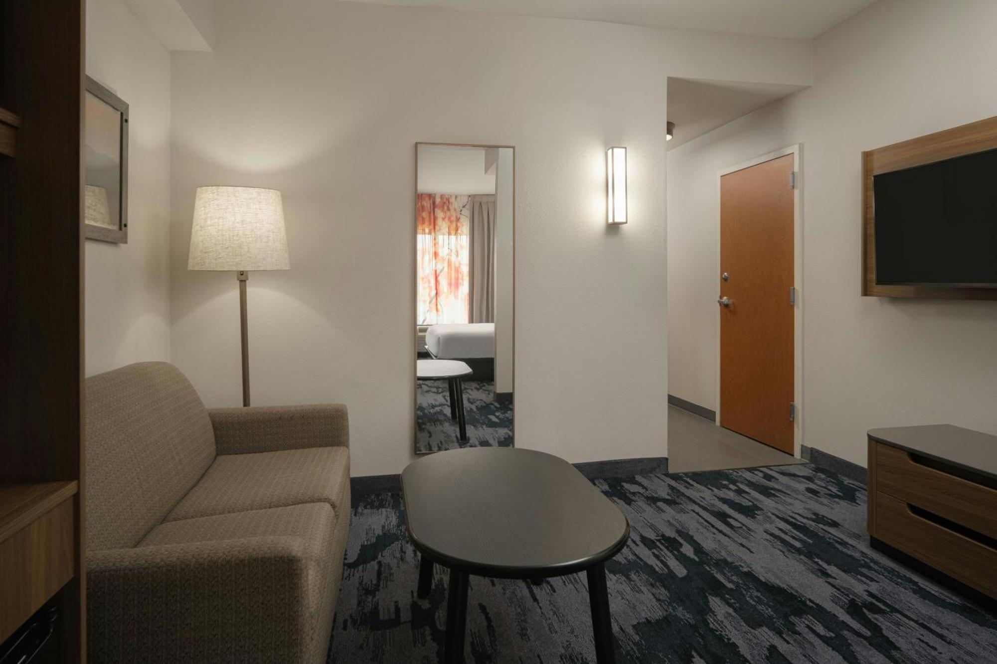 Fairfield Inn And Suites Cleveland Exterior photo