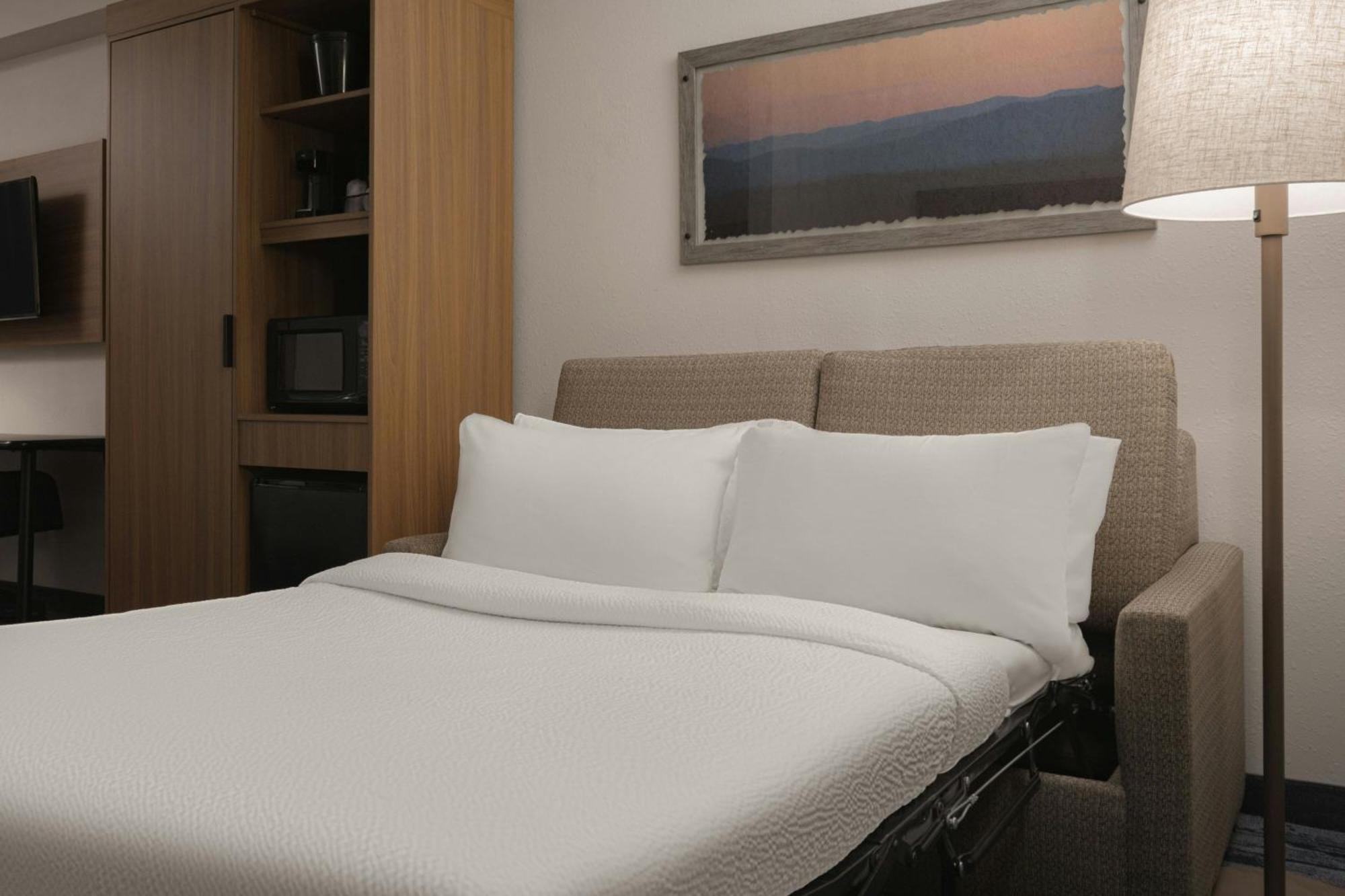 Fairfield Inn And Suites Cleveland Exterior photo