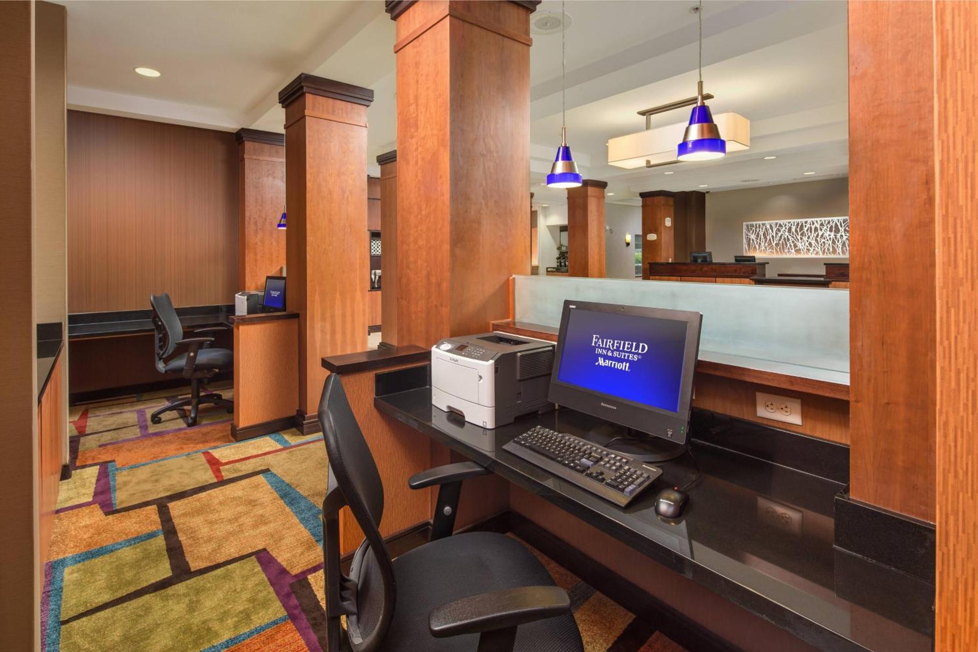 Fairfield Inn And Suites Cleveland Exterior photo